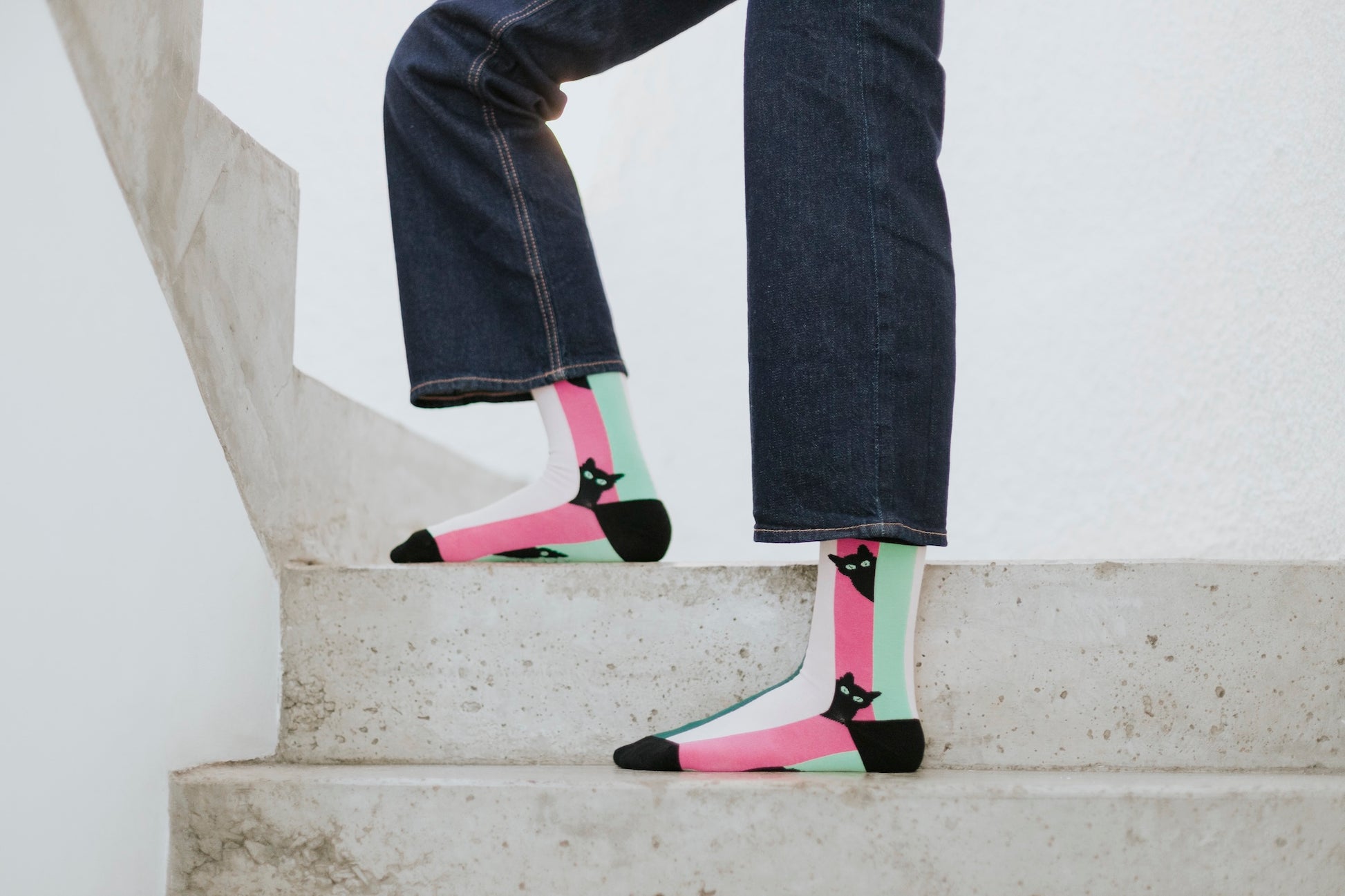 Curious Cat Natural Bamboo Knit Socks